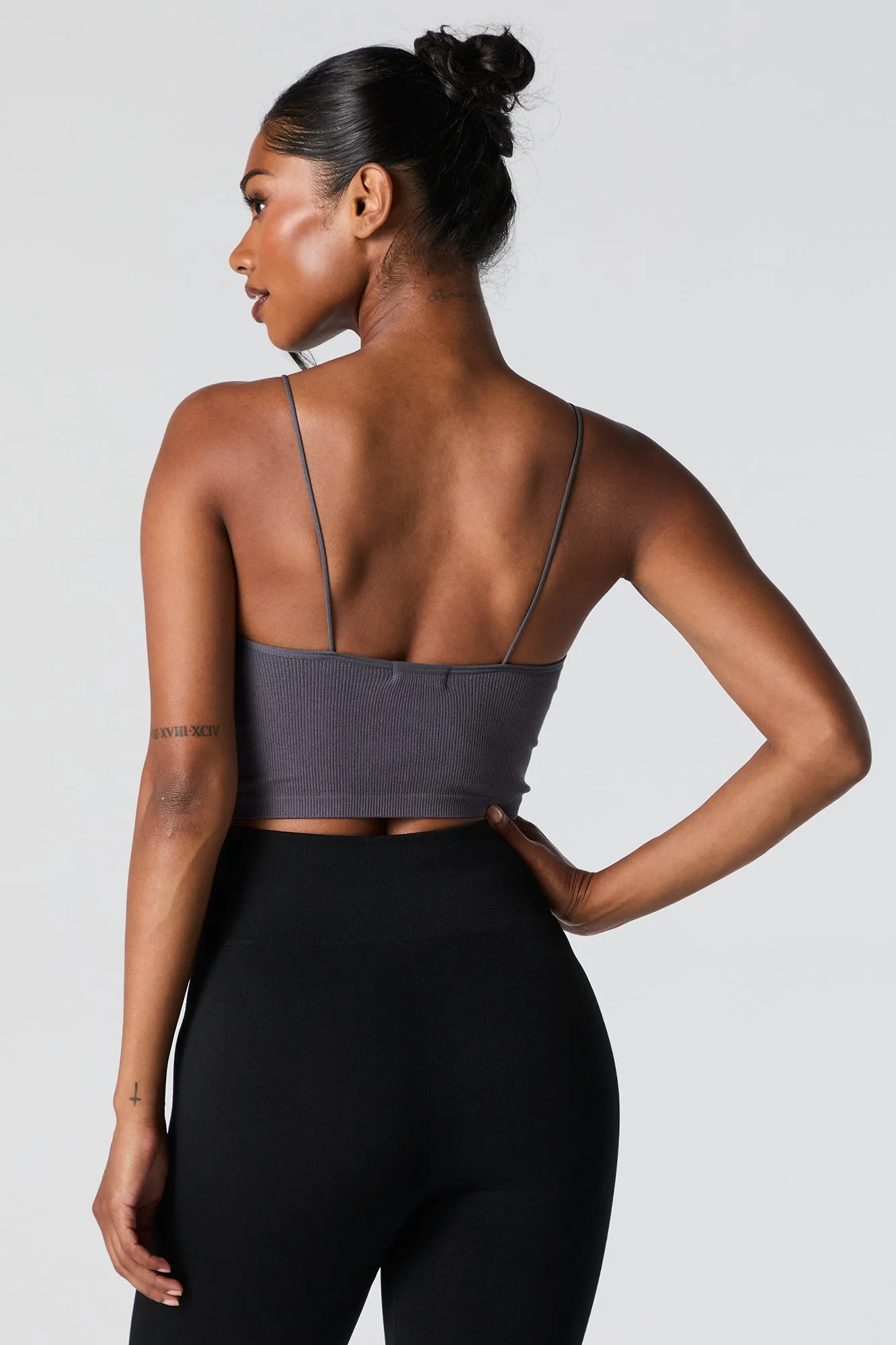 Camisole côtelé courte sans couture avec bretelles ultraminces