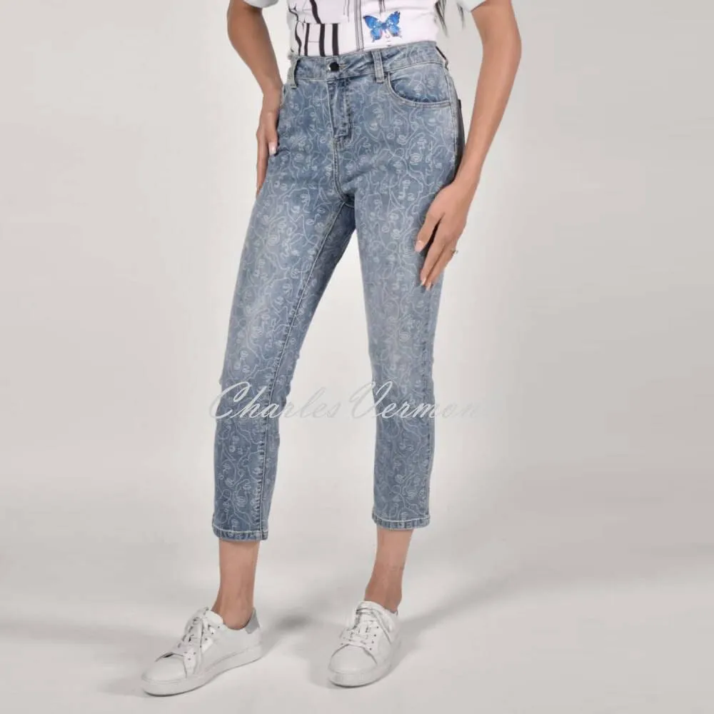 Frank Lyman Printed Cropped Jean - Style 221099U