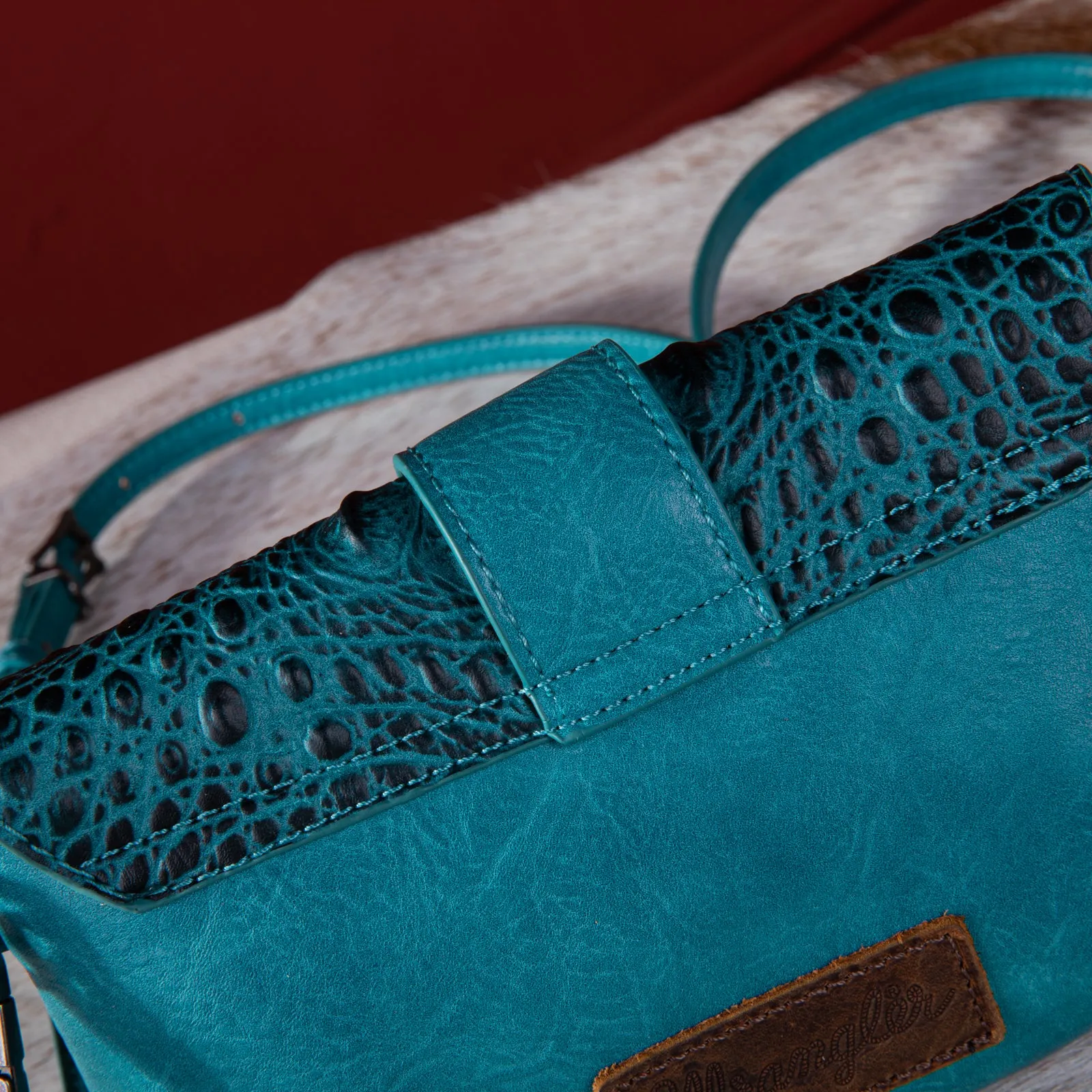 WG62-181A  Wrangler Croc Embossed  Crossbody - Turquoise